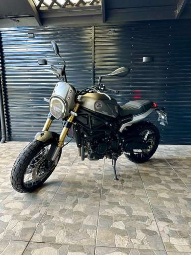 Benelli leoncino 800 trail