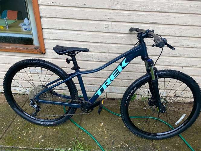 Vendo Bicicleta Trek mujer modelo Marlin 6 gen3