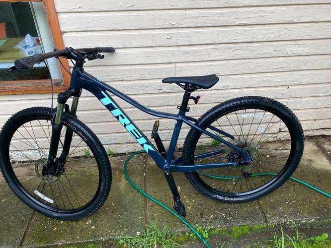 Vendo Bicicleta Trek mujer modelo Marlin 6 gen3