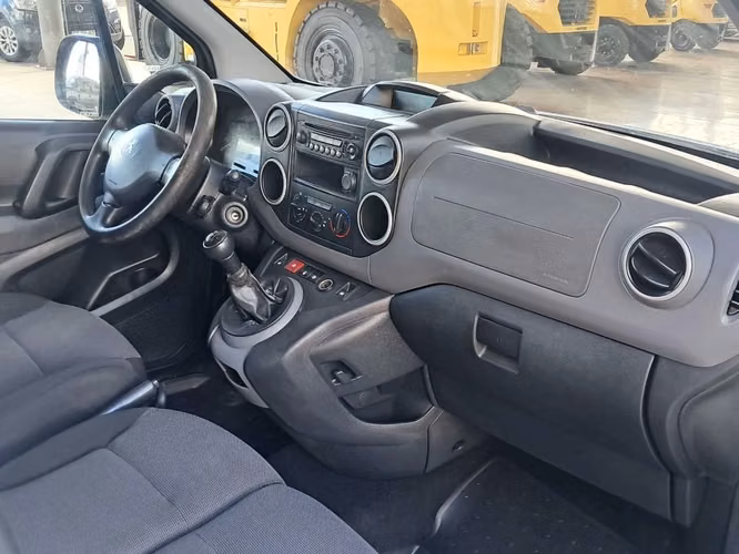 PEUGEOT PARTNER 2018 - Imagen 16
