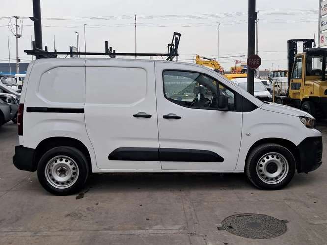PEUGEOT PARTNER 2024 - Imagen 5