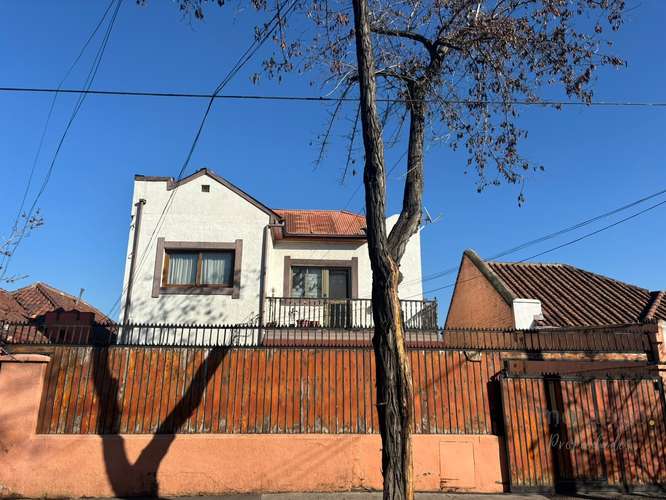 Venta de amplio terreno con 2 casas - Imagen 2