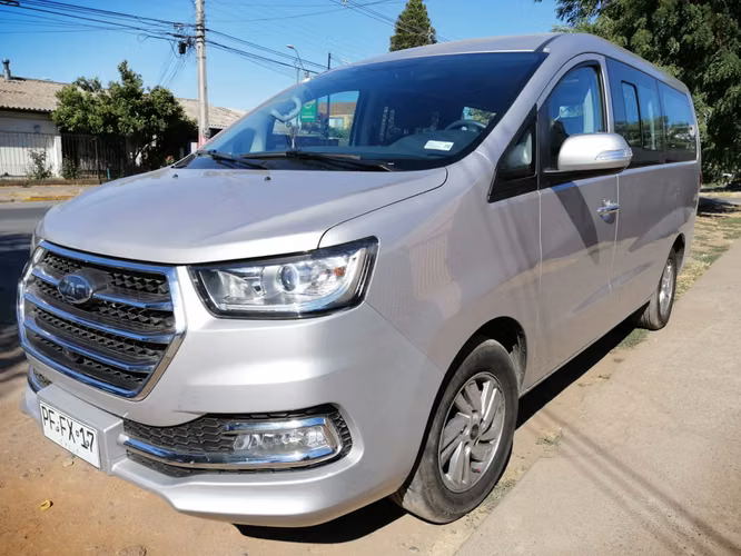 Furgon pasajeros Jac Refine 10+1 oferta en Curico