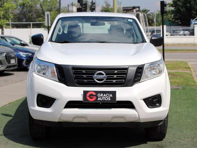 NISSAN NP300 2.3 SE DIESEL 4WD DOB CAB MT 4P 2019 - Imagen 2