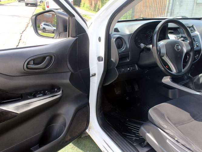 NISSAN NP300 2.3 SE DIESEL 4WD DOB CAB MT 4P 2019 - Imagen 17