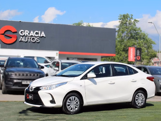 TOYOTA YARIS 1.5 GLI CVT SEDAN 2022