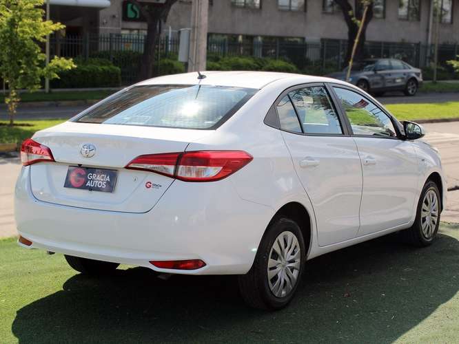 TOYOTA YARIS 1.5 GLI CVT SEDAN 2022