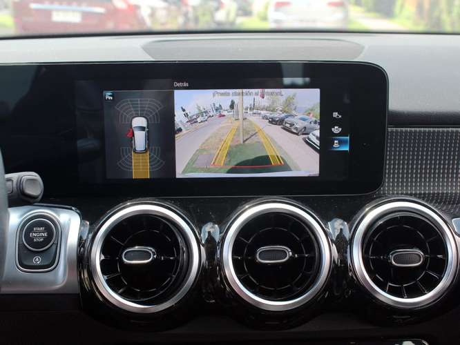 MERCEDES-BENZ GLB 200 1.3 TURBO 2023