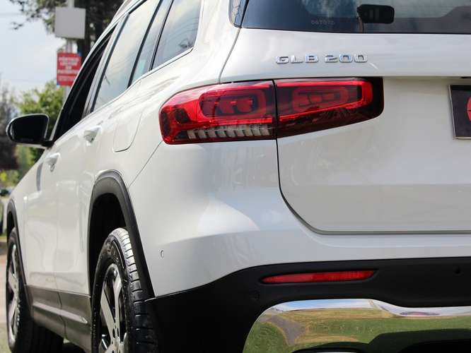 MERCEDES-BENZ GLB 200 1.3 TURBO 2023