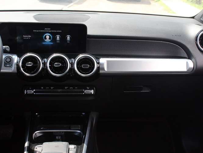 MERCEDES-BENZ GLB 200 1.3 TURBO 2023
