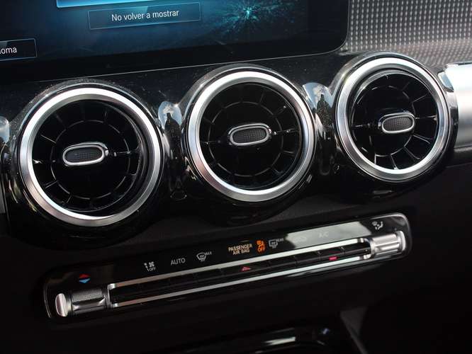 MERCEDES-BENZ GLB 200 1.3 TURBO 2023