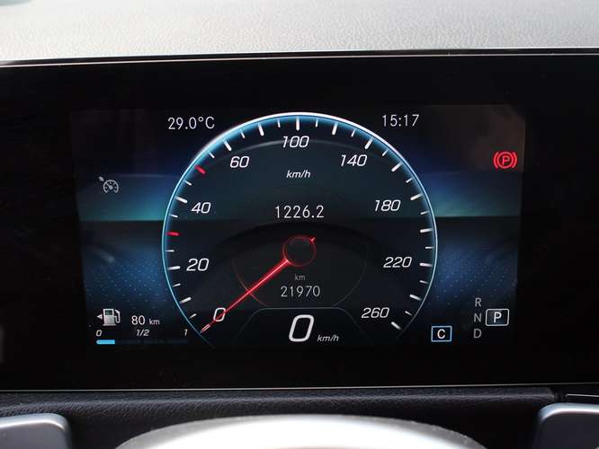 MERCEDES-BENZ GLB 200 1.3 TURBO 2023