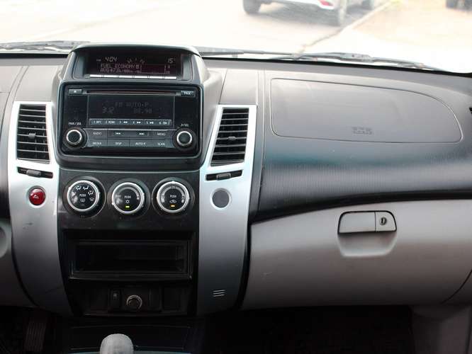 MITSUBISHI MONTERO SPORT G2 2.5 DIESEL MT 5P 2016