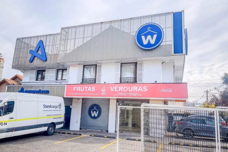 Local En Las Condes: Ubicación Y Espacio Perfectos