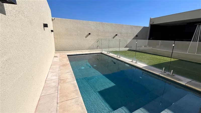 Casa en arriendo de 4 dorm. en Lo Barnechea
