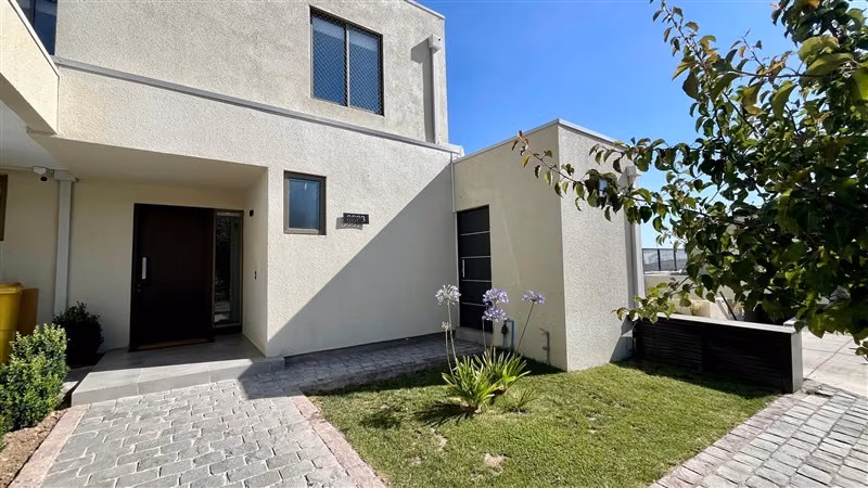Espectacular Casa en venta de 4 dorm Huinganal - Imagen 32