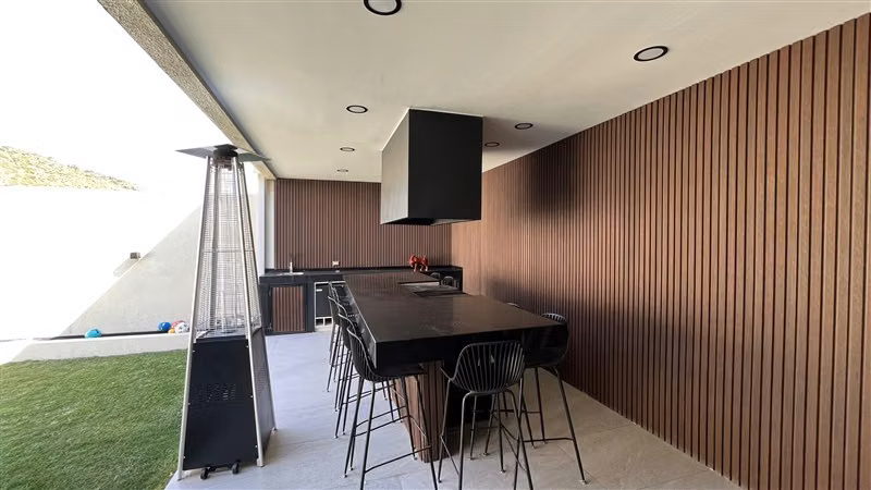 Espectacular Casa en venta de 4 dorm Huinganal - Imagen 20