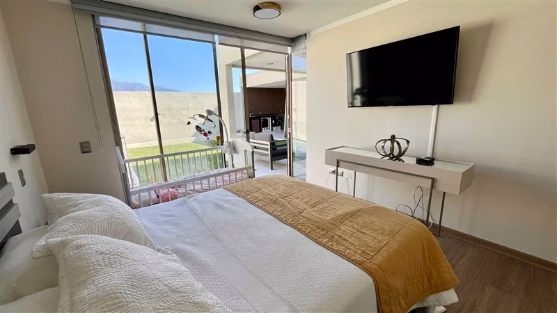 Espectacular Casa en venta de 4 dorm Huinganal - Imagen 12