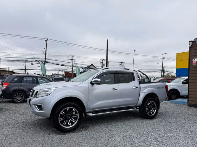 NISSAN Np300 LE 2.3 D. AUT. 2018 - Imagen 12