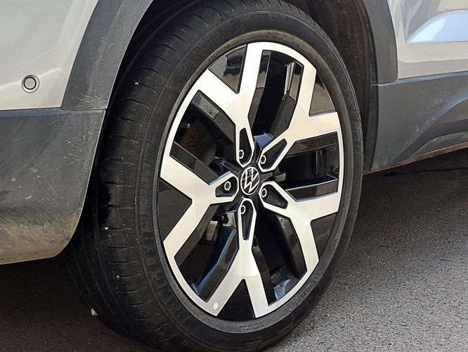 VOLKSWAGEN TAOS 2024