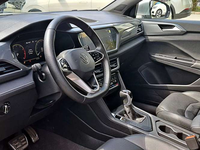 VOLKSWAGEN TAOS 2024