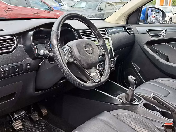 DFSK SUV 580 2025