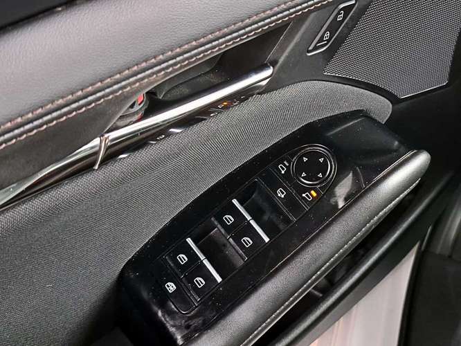 MAZDA 3 SEDAN 2025 - Imagen 12
