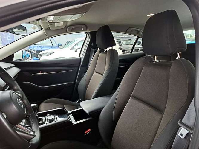 MAZDA 3 SEDAN 2025 - Imagen 13
