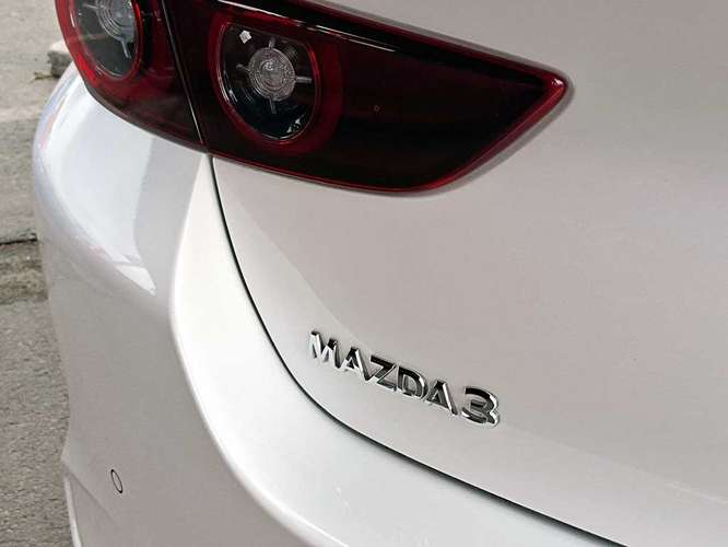 MAZDA 3 SEDAN 2025 - Imagen 9