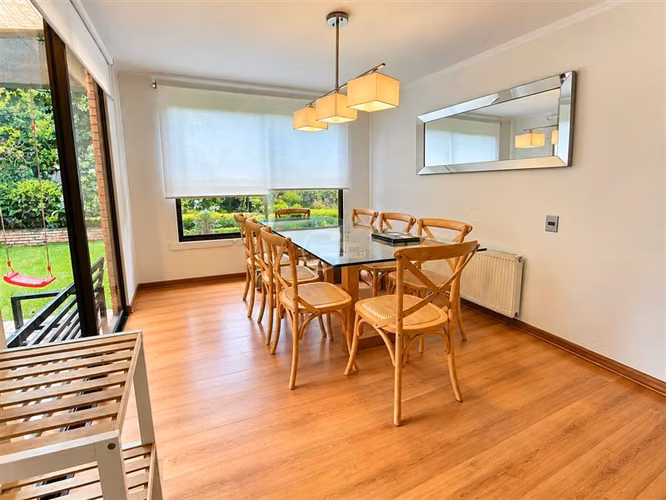 Casa en arriendo en Lo Barnechea