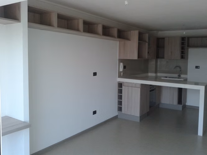 Arriendo Depto, un ambiente con estacionamiento y bodega