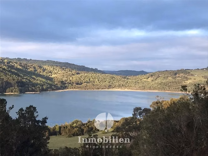 Parcela 0,98há con 95m de Laguna Pío Pío - Queilén, Chiloé