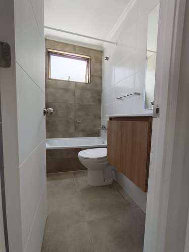 Av. Circunvalación 1 (1 Est ) [2643-7]