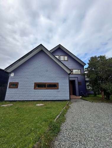SE VENDE AMPLIA CASA EN SECTOR DOS ESTEROS,PELLUCO