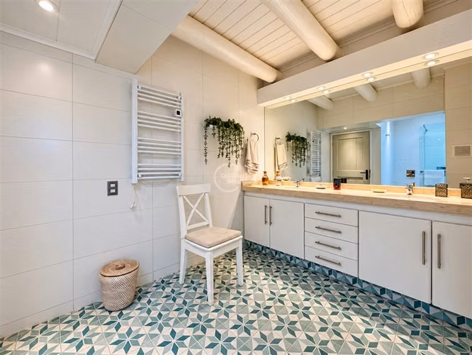 EN VENTA - Amplia casa de 5 dormitorios en Santo Domingo - Imagen 19
