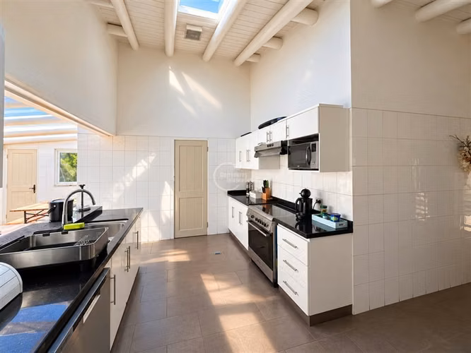 EN VENTA - Amplia casa de 5 dormitorios en Santo Domingo - Imagen 23