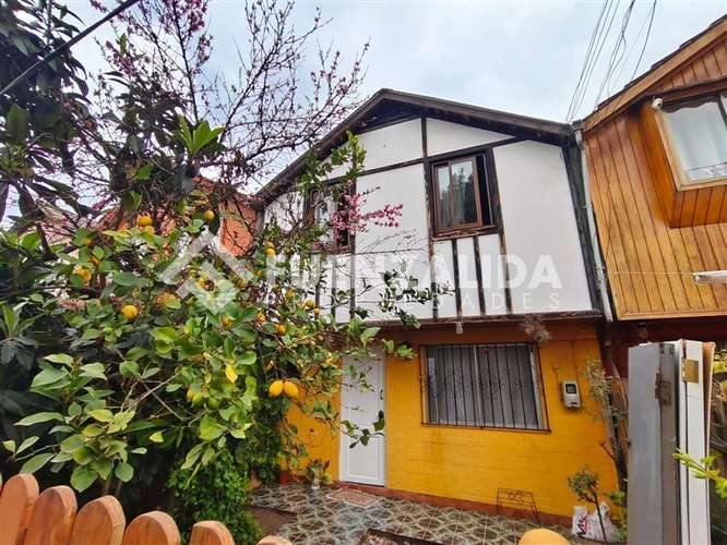 Casa en venta de 3 dorm. en Maipú