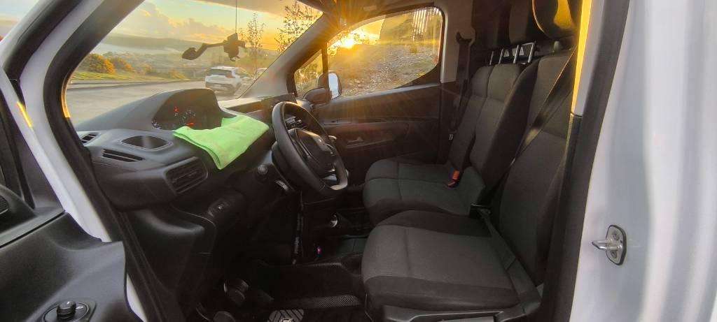 Peugeot partner con poco km - Imagen 2
