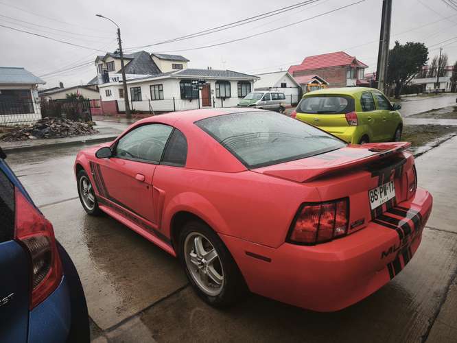 Ford Mustang 2000 - Imagen 4