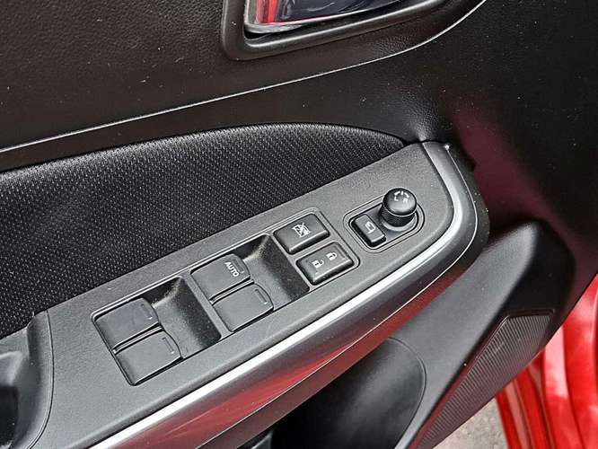 SUZUKI SWIFT 2024 - Imagen 13
