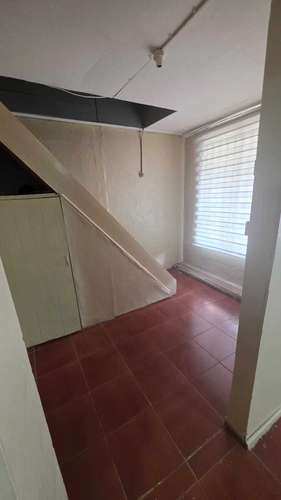 RRB/ VENDE Amplia casa 3D/1B/1E Coronel (185583) - Imagen 10