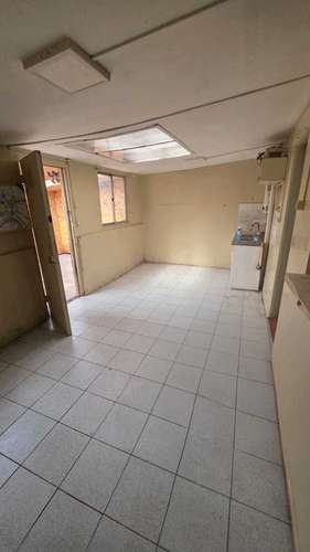 RRB/ VENDE Amplia casa 3D/1B/1E Coronel (185583) - Imagen 7