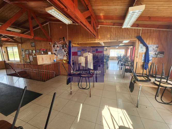 VENTA AMPLIO RESTAURANTE PLAYA BLANCA CORONEL