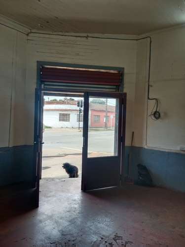 ¡Excelente Local Comercial en Esquina de Alta Visibilidad en Mulchén! 75 m², Amplio y Versátil