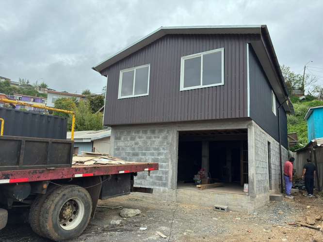 SE VENDE CASA EN LOTA