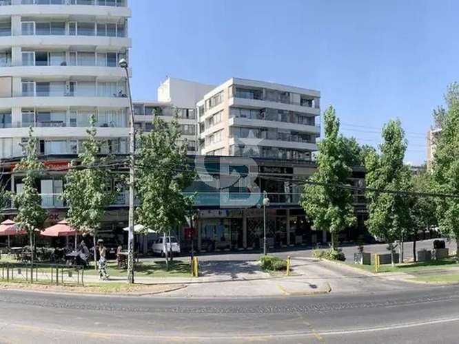 Local en strip en Tobalaba