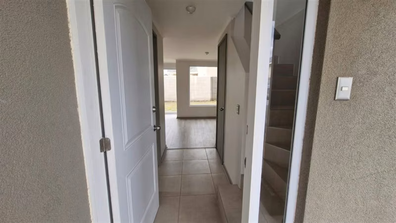 Casa en arriendo de 3 dorm. en Padre Hurtado - Imagen 2