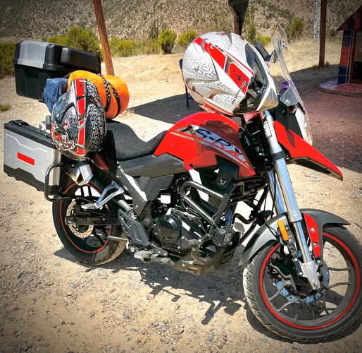Vendo moto todo terreno Zongshen RX1 200cc en excelente estado general y completamente original.