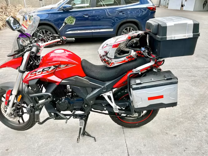 Vendo moto todo terreno Zongshen RX1 200cc en excelente estado general y completamente original.