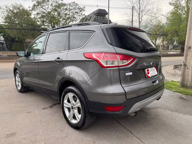 FORD ESCAPE 2.0 AUTOMATICO FULL AIRE AIRBAG CAMARA VER EN LAS CONDES 2015 - Imagen 5